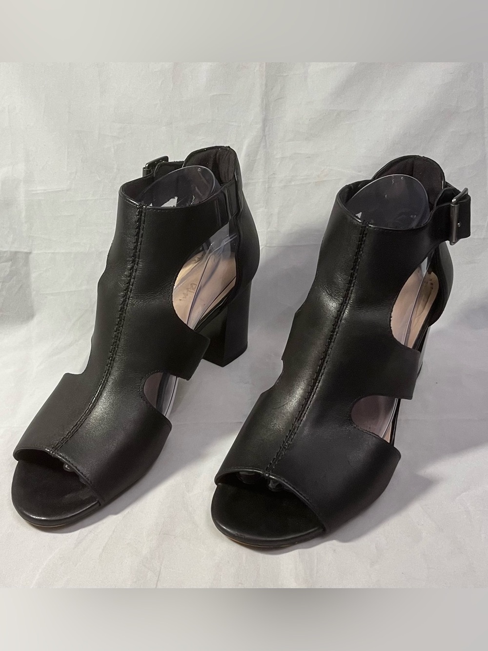 Clarks Women’s Deva Heidi Black Cutout Block Heel Sandals